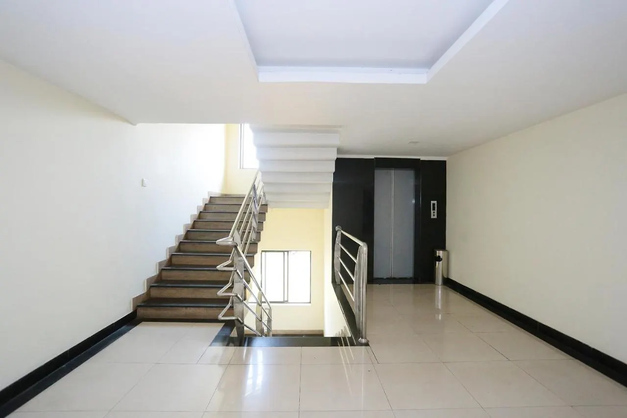 ***  Oyo 30235 Hotel Pearl Residency Thrissur India