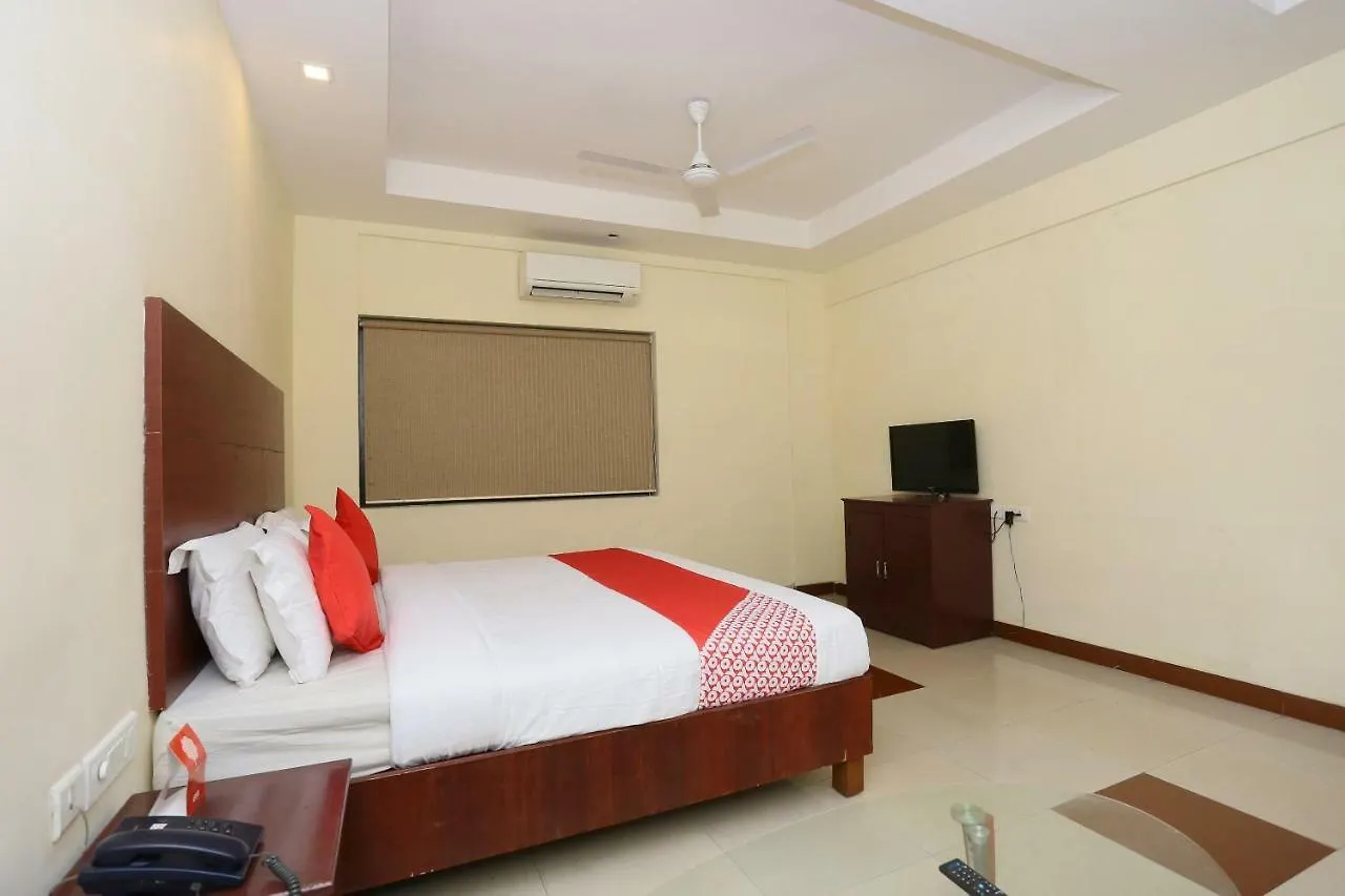Oyo 30235 Hotel Pearl Residency Thrissur India