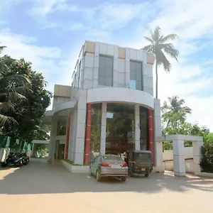Oyo 28836 Salkara Residency Thrissur